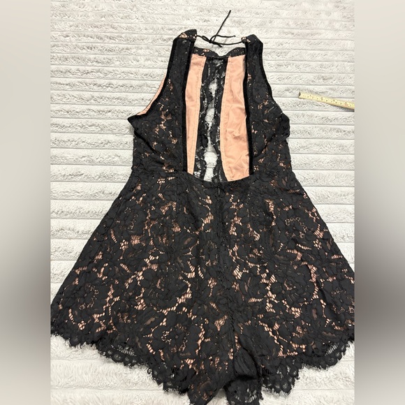 Tobi Black Lace Halter Romper - Picture 4 of 8